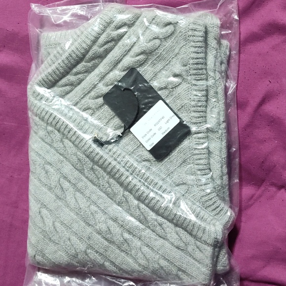 Zeynep Arcay 1 Shoulder Cashmere Top (M/6) - Picture 8 of 8